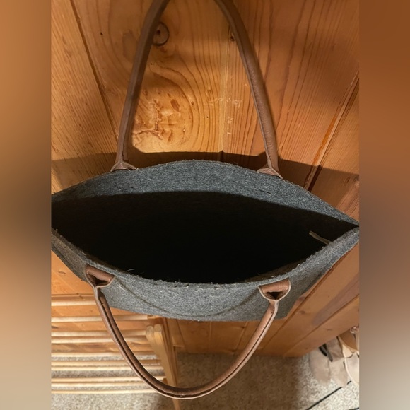 All in the cards felt gray bag! Hurry! - Picture 4 of 5